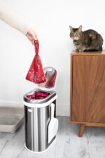 Ubbi Pet Waste Sacks, Lavender Scented Cat Litter Disposal Bags, Leak Proof and Easy Tie, 200 Count (Pack of 1) - Image 4