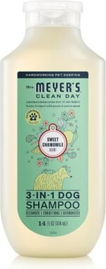 MRS. MEYER'S Clean Day 3 in 1 Dog Shampoo, Sweet Chamomile Scent, 14oz - Image 2